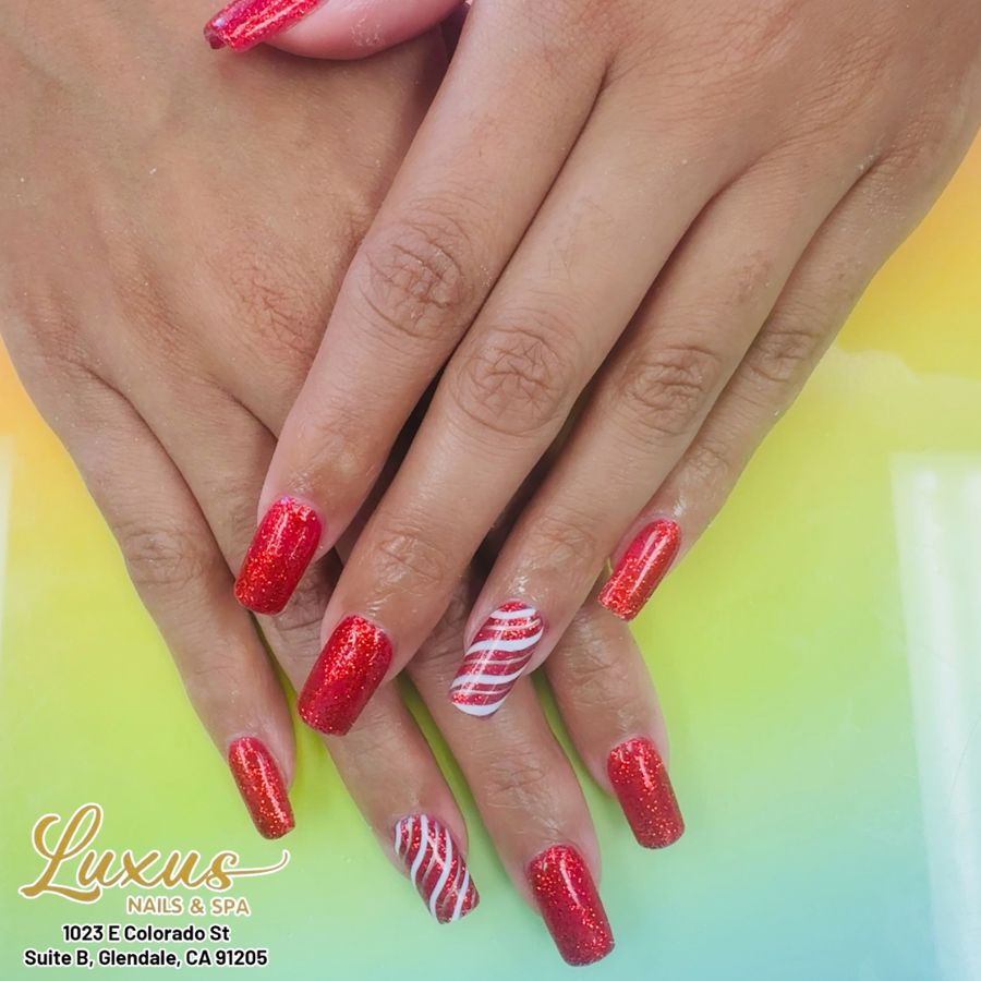 Christmas Nails That Sparkle All Season at Luxus Nail Spa
